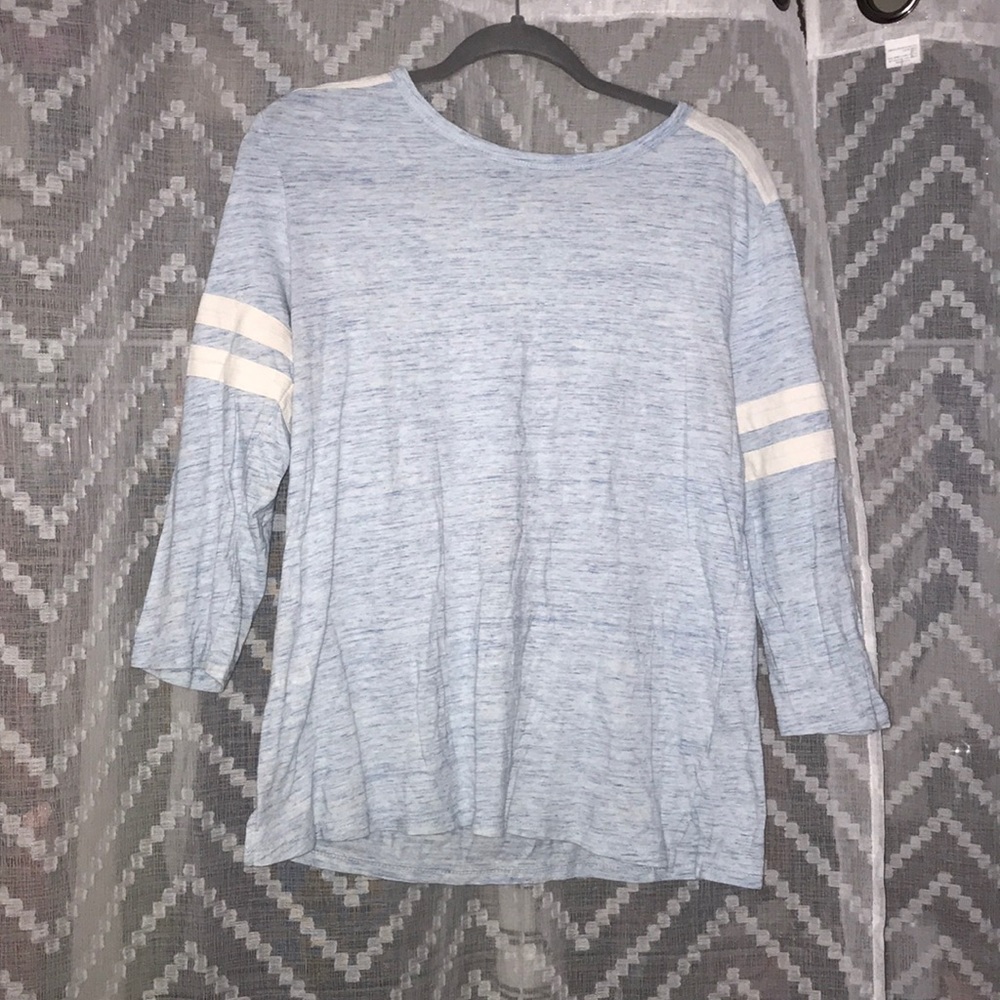 Quarter sleeve baseball tee